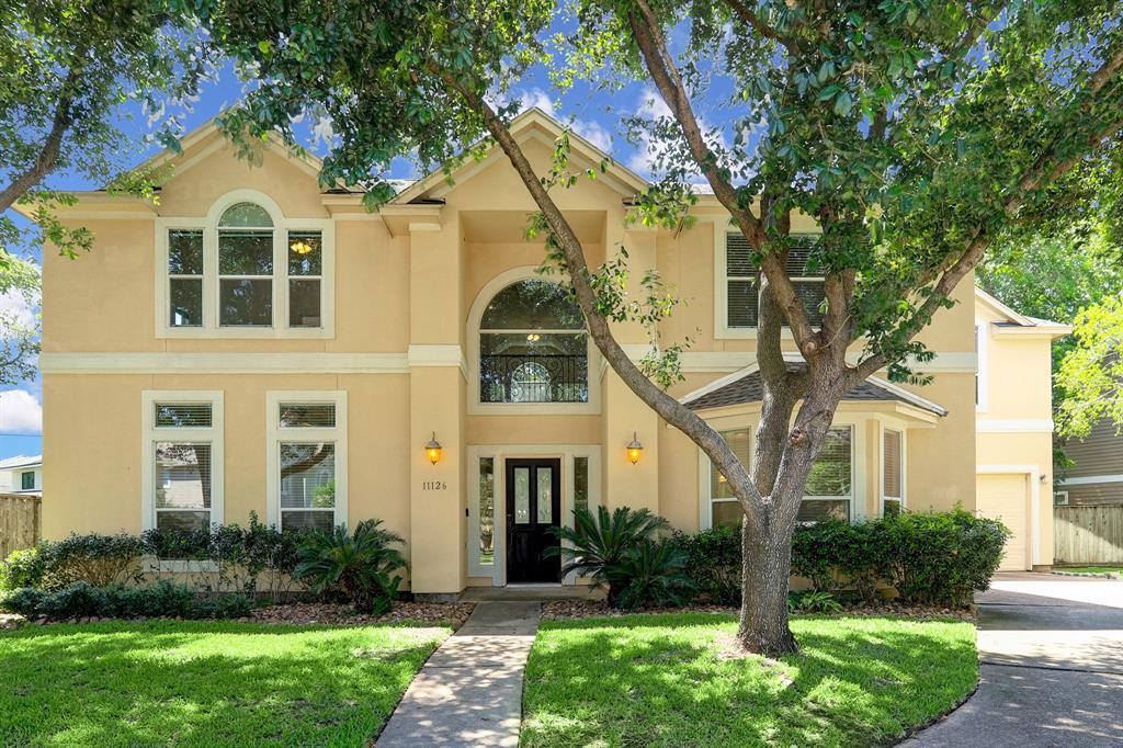 11126 Sherwood Garden Dr in Houston, TX - Building Photo