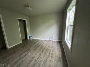 4249 E 164th St in Cleveland, OH - Building Photo - Building Photo