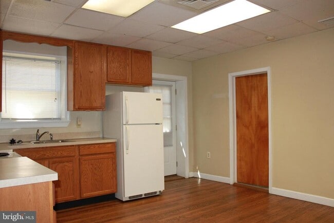 122 E Queen St in Chambersburg, PA - Building Photo - Building Photo