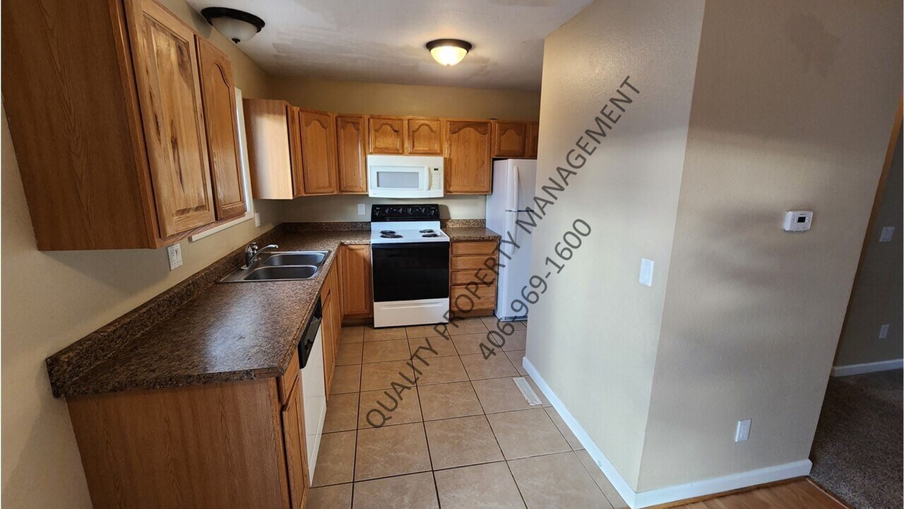 1913 Burnstead Dr-Unit -1913 BURN in Billings, MT - Foto de edificio