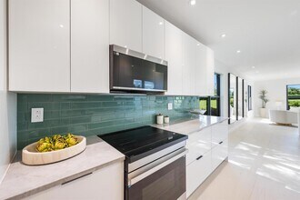 800 Greensward Ct, Unit 107I in Delray Beach, FL - Building Photo - Building Photo