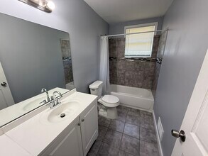 319 S Anderson Ave in Pontiac, MI - Building Photo - Building Photo