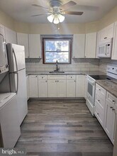 1893 Poplar Ridge Rd in Pasadena, MD - Building Photo - Building Photo