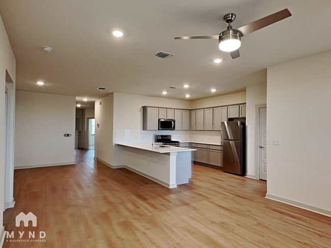 10713 Fulton Ave in Austin, TX - Building Photo - Building Photo