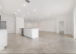 4008 NW 48th Ter Rd in Ocala, FL - Building Photo - Building Photo