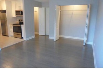 7120 N Sheridan Rd in Chicago, IL - Foto de edificio - Building Photo