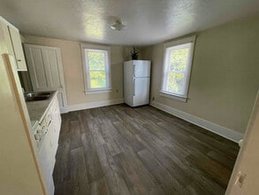 190 W Miller Ave in Akron, OH - Building Photo - Building Photo