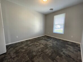 324 Stone Creek Dr in Goshen, IN - Building Photo - Building Photo