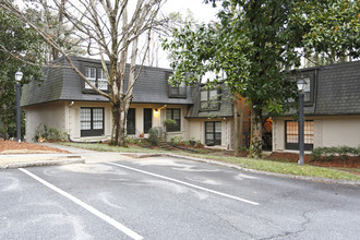 Cross Creek in Atlanta, GA - Foto de edificio - Building Photo