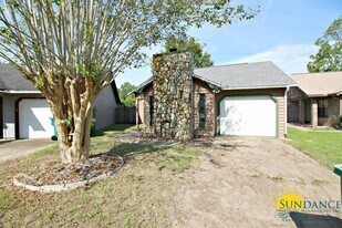 1812 Madelons Path in Fort Walton Beach, FL - Building Photo