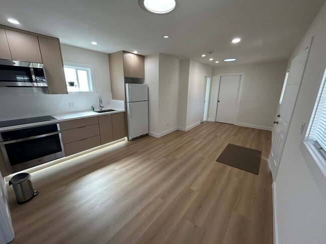 2814 Lowell Ave, Unit 2814A