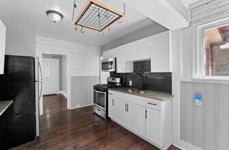 243 Edgewood Pl in Ferndale, MI - Building Photo - Building Photo