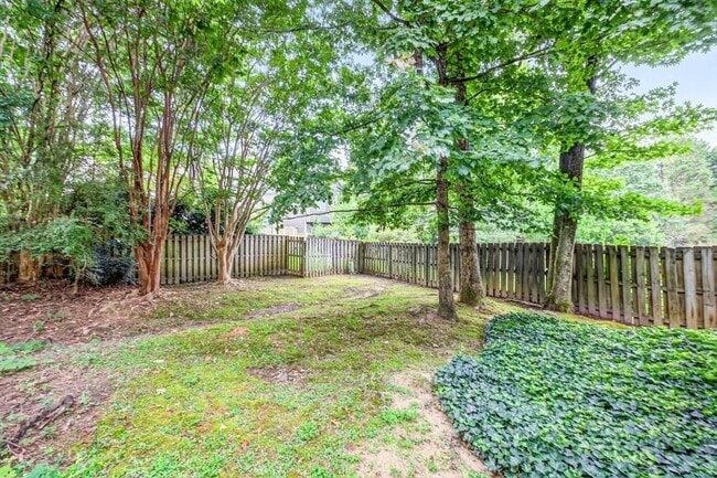 2327 Oak Glenn Cir in Duluth, GA - Building Photo - Building Photo