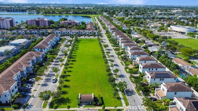 21016 NE 2nd Ct in North Miami Beach, FL - Building Photo - Building Photo