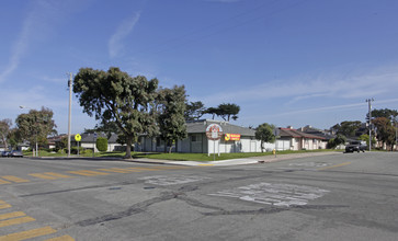 Marina Del Sol Apartments in Marina, CA - Building Photo - Building Photo