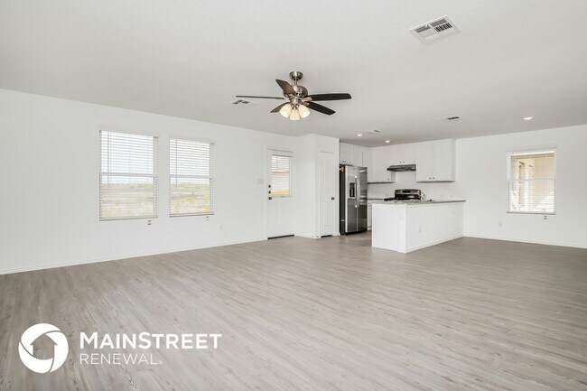 2911 Charpak Dr in Converse, TX - Building Photo - Building Photo