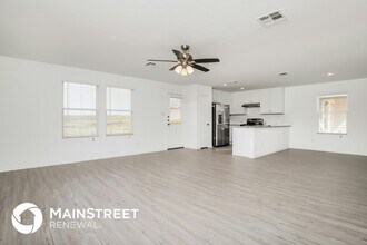 2911 Charpak Dr, Unit 0203 in Converse, TX - Building Photo - Building Photo