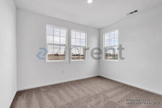 492 Spumante Ln in Manteca, CA - Foto de edificio - Building Photo