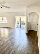 517 Menendez Ave in Miami, FL - Building Photo - Building Photo