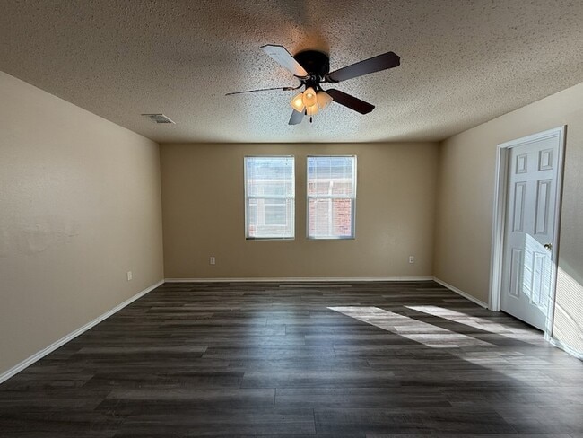 3625 Clydesdale Dr, Unit 913 in Denton, TX - Building Photo - Building Photo