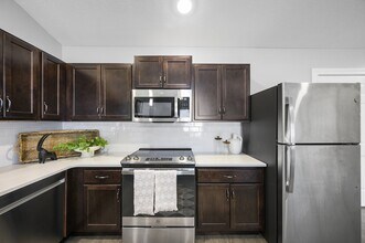 The Villas at Bakers Ridge in Strongsville, OH - Building Photo - Building Photo