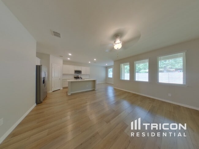 209 Post Oak St in Azle, TX - Building Photo - Building Photo