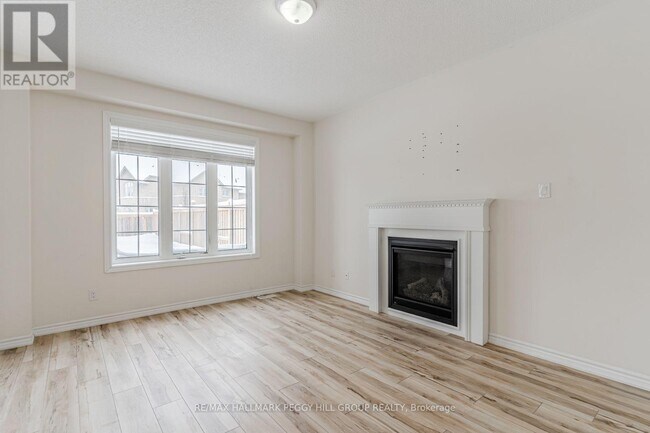 58 Oliver's Mill Rd in Springwater, ON - Building Photo - Building Photo