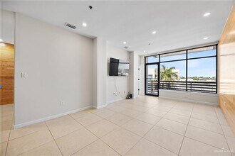 25 Travis St in Mission, TX - Building Photo - Building Photo