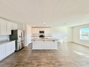 5529 Guinevere Ln in Milton, FL - Building Photo - Building Photo