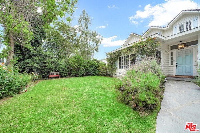 property at 5111 Babcock Ave