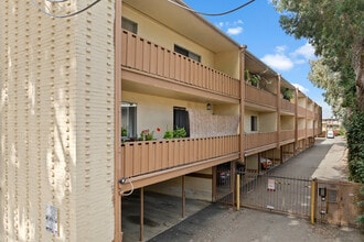Stanford Garden Apartments in East Palo Alto, CA - Building Photo - Building Photo