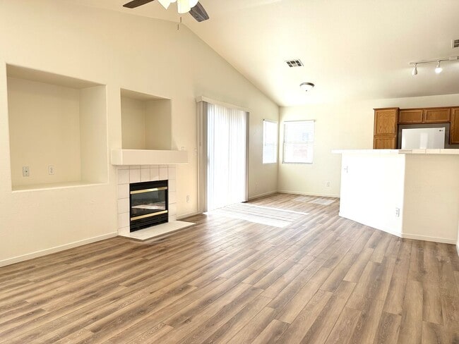 7578 Costanoa St in Las Vegas, NV - Foto de edificio - Building Photo