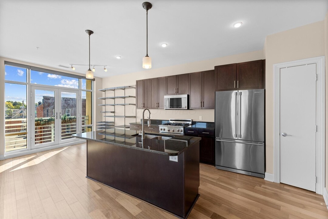 1145 N High St in Columbus, OH - Building Photo