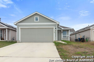 12058 Still Pass in San Antonio, TX - Building Photo