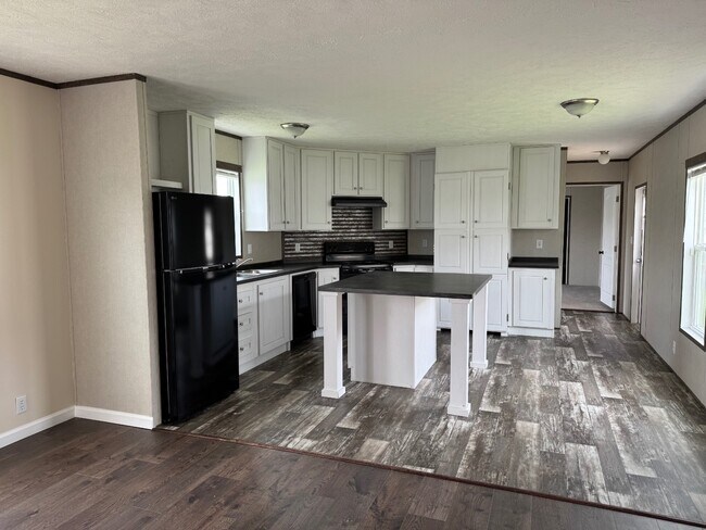 809 Austin Way in Dandridge, TN - Building Photo - Building Photo