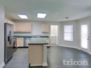 350 Sunburst Ln in Greenwood, IN - Building Photo - Building Photo