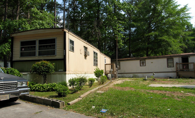 Double E Mobile Home Ranch in Riverdale, GA - Building Photo - Building Photo