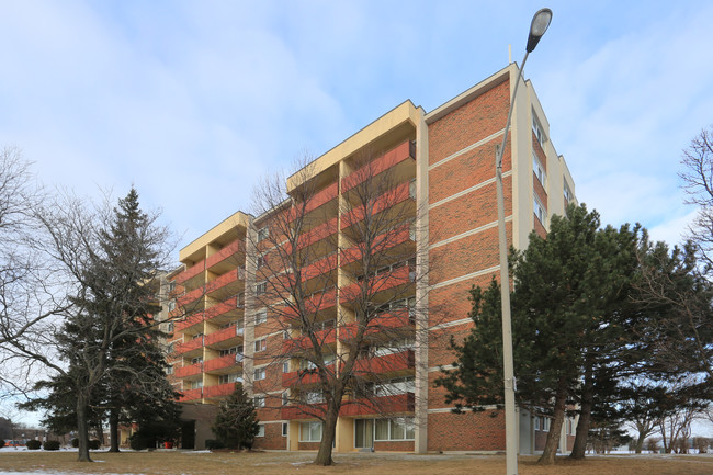 40 Mcgee Ave in Kitchener, ON - Building Photo - Building Photo