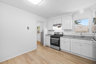 3512 Columbia St in Portsmouth, VA - Building Photo - Building Photo