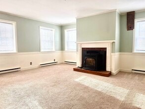 278 Main St in Hopkinton, NH - Building Photo - Building Photo