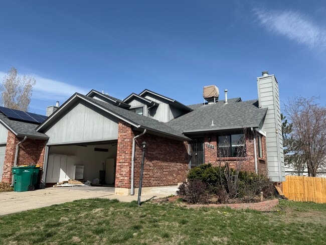 2060 Yarrow St in Lakewood, CO - Building Photo - Building Photo