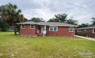 814 W Gonzalez St in Pensacola, FL - Building Photo - Building Photo