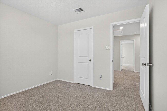 9205 Inland Leather Ln