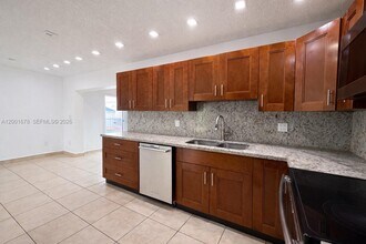 1220 SW 78th Ave in Miami, FL - Building Photo - Building Photo