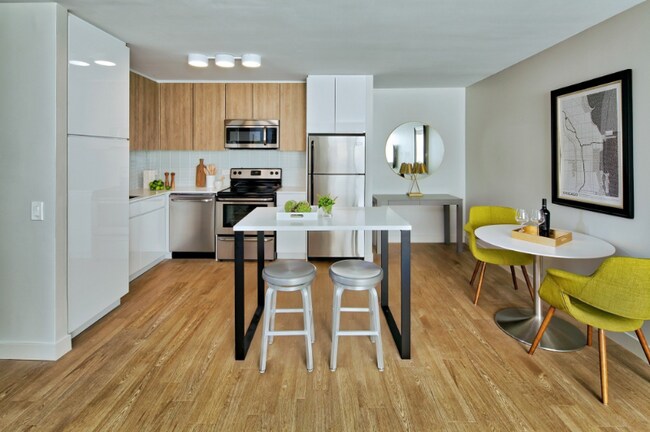 property at 2619 N Clark St