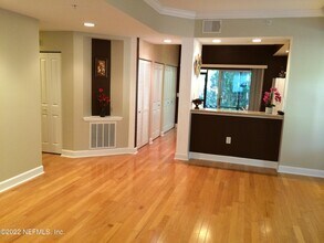 9745 Touchton Rd in Jacksonville, FL - Building Photo - Building Photo