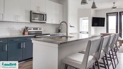 44 Braves Ave in Lawrenceville, GA - Building Photo - Building Photo