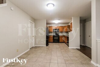 807 Brookshire Dr in Franklin, IN - Building Photo - Building Photo