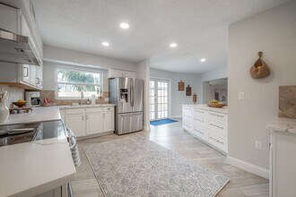 14295 Chamberlain Ave in Largo, FL - Building Photo - Building Photo
