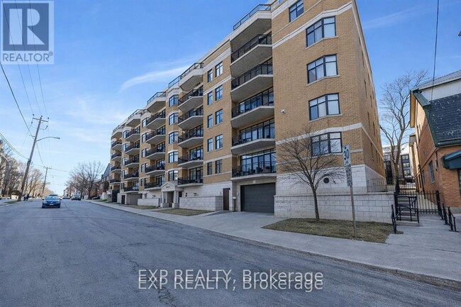 property at 260 Besserer St